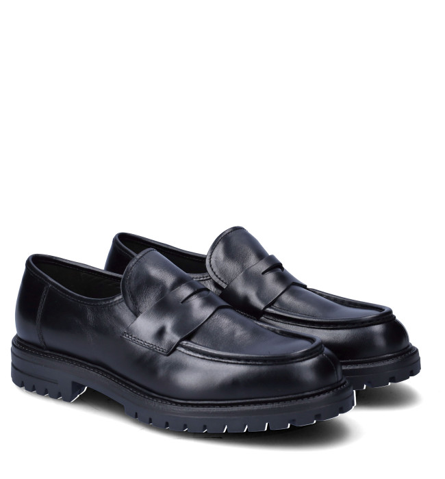 vince comrade penny loafer